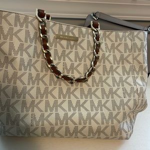 Michael Kors purse